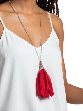 Hand Crafted Red India Silk Tassel Pendant Necklace NWT Boho Festival